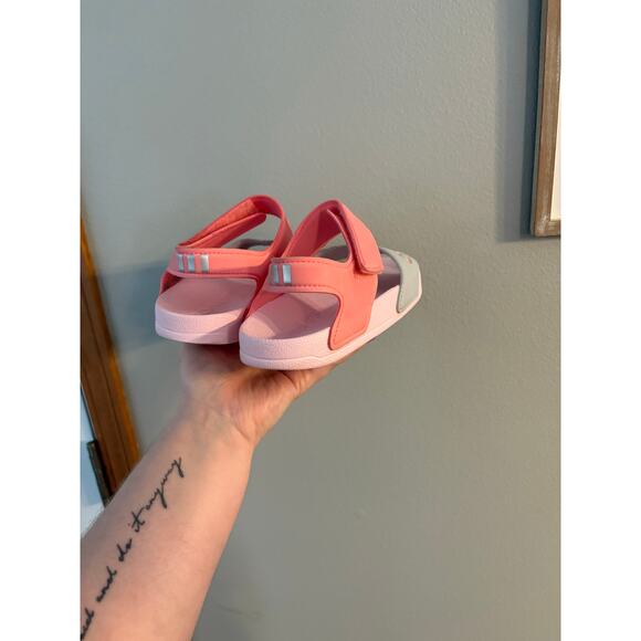 Adidas Adilette Sandals Youth Size 2 - Picture 6 of 7